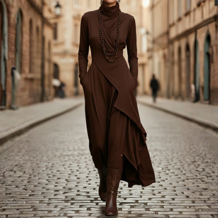 Robe longue plissée asymétrique à col montant et manches longues pour femme